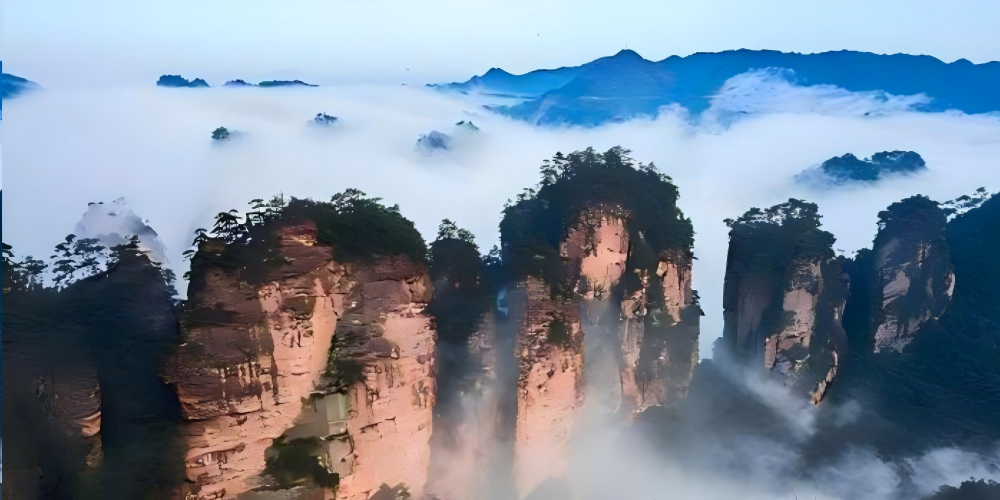 11-Day Ultimate Southwest China Grand Tour: From Giant Pandas to the Avatar Mountains